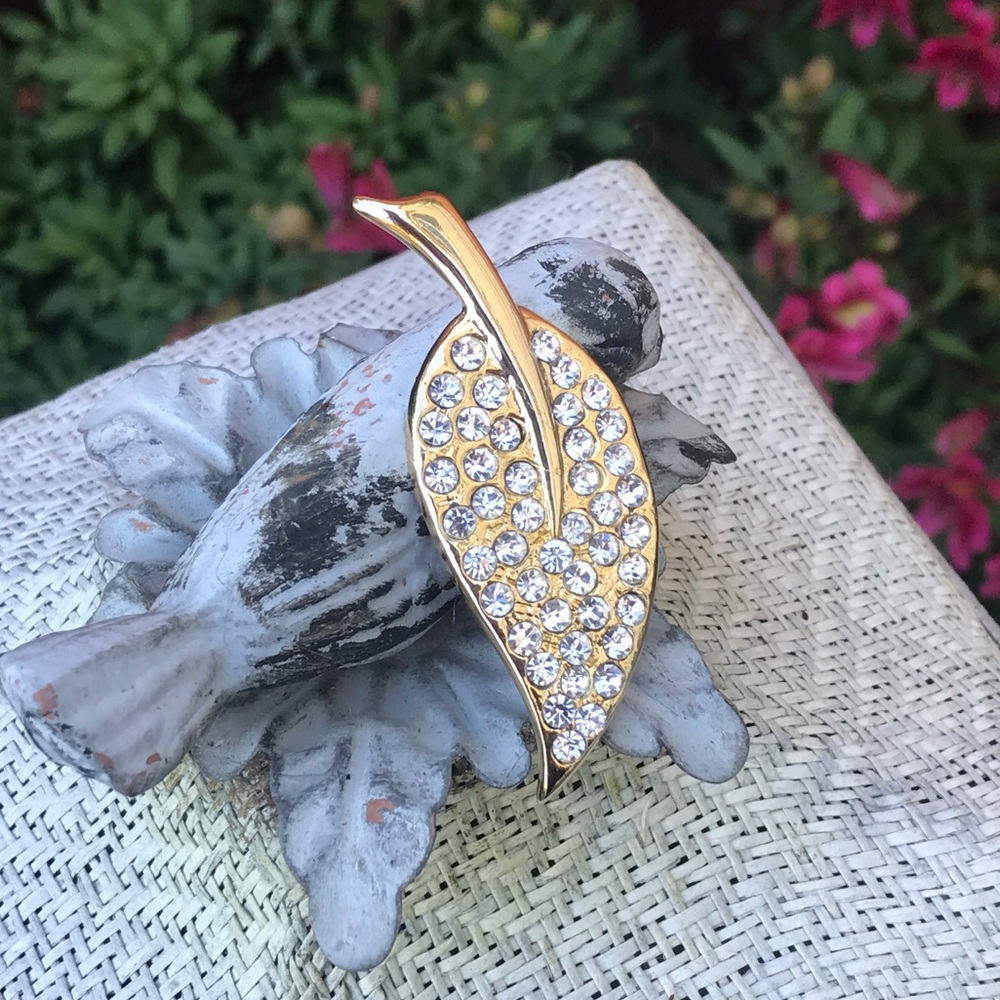 Golden & Embellished Pin EUC!